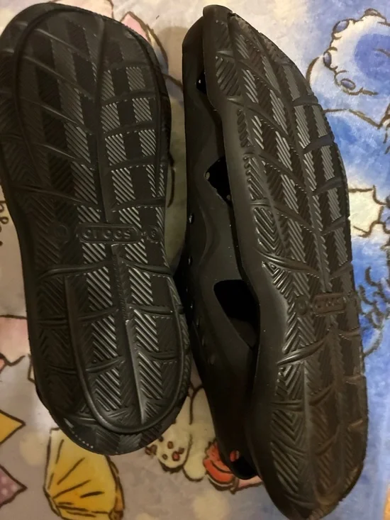 Men’s Crocs - Picture 2 of 2